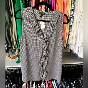 Banana Republic. Houndstooth. Ruffle blouse.